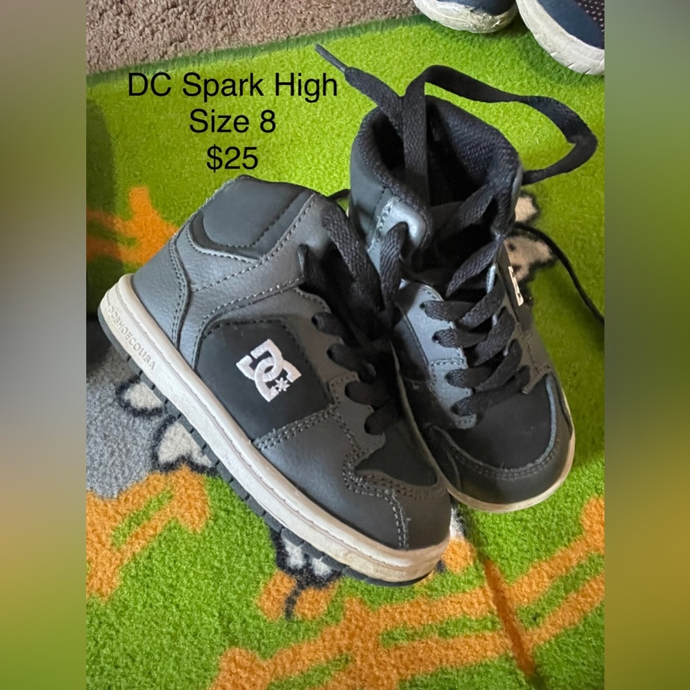 DC Skateboarding sneakers